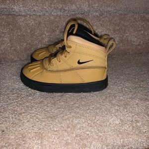 Size 8c Toddler Nike boots worn maybe twice!